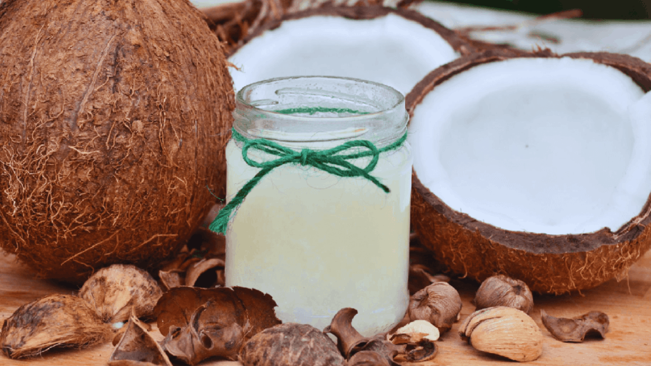 Cabelos Sedosos com Óleo de Coco: Benefícios e Como Fazer