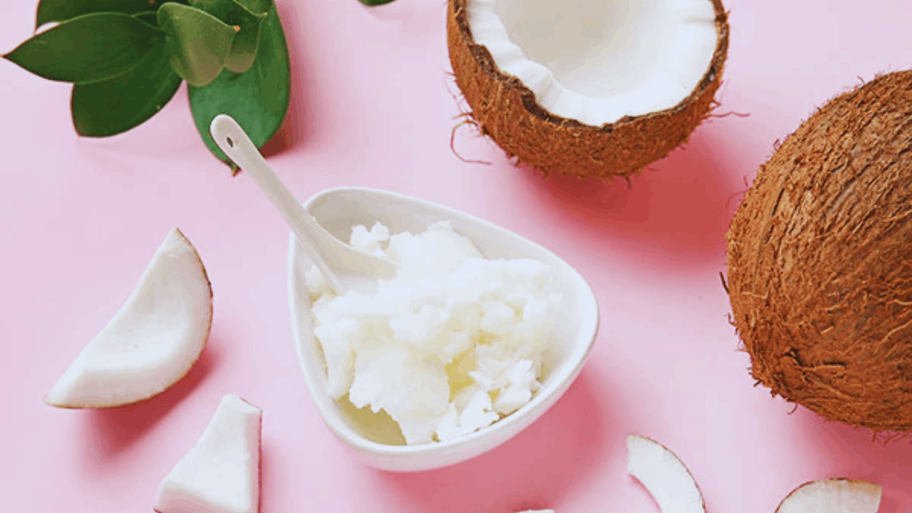 Cabelos Sedosos com Óleo de Coco: Benefícios e Como Fazer